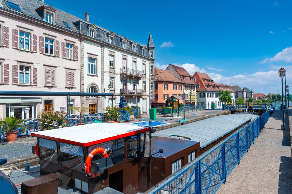 canal avec bateau à saverne 